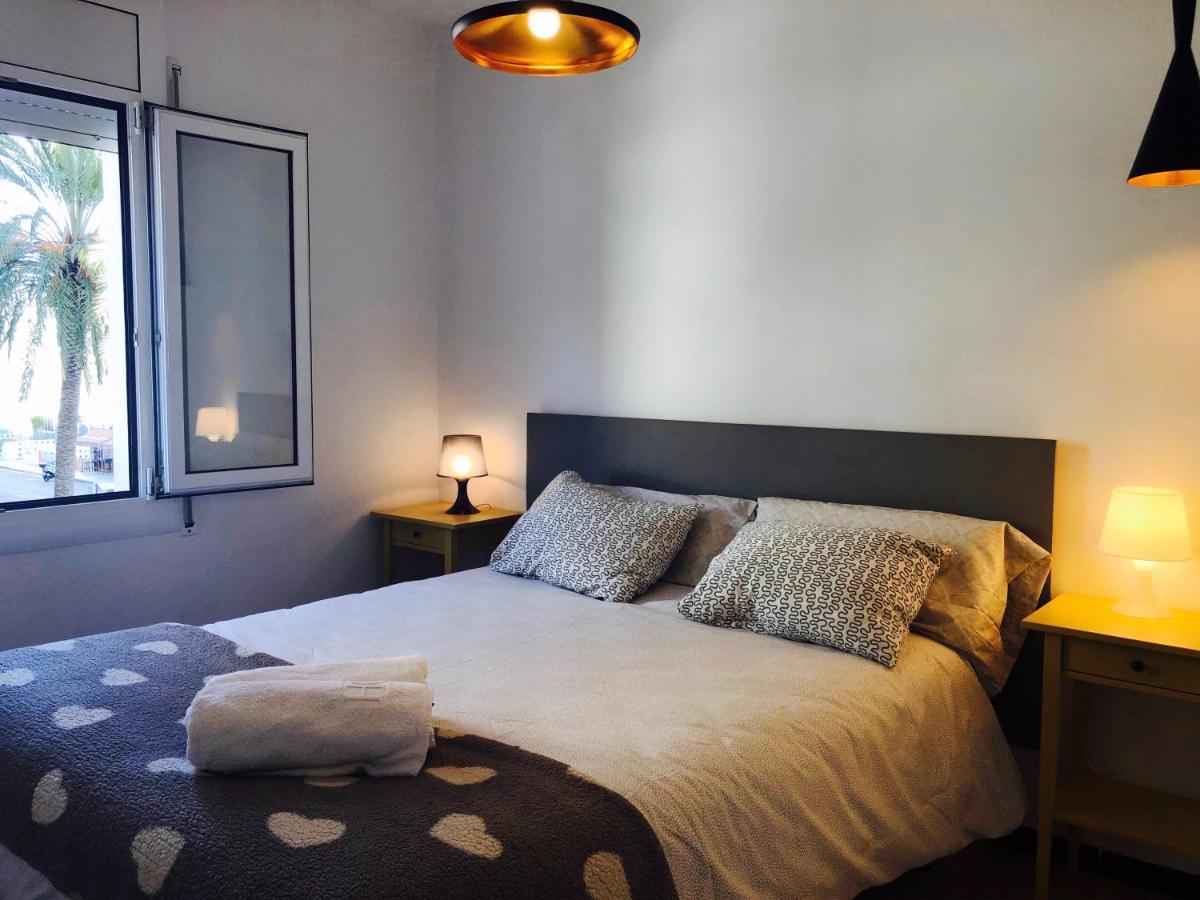 Apartamentos Aquarium. 150 Metros Playa. โรเซส ภายนอก รูปภาพ