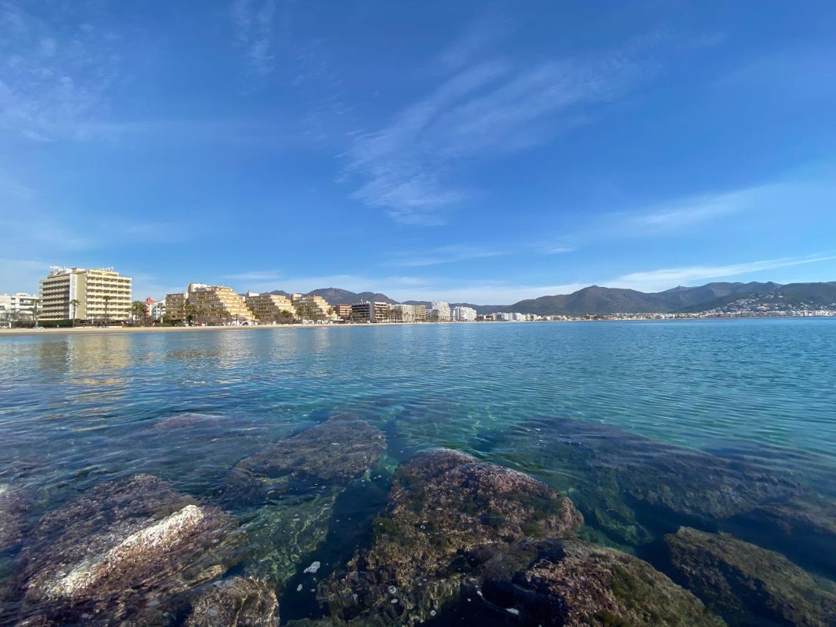 Apartamentos Aquarium. 150 Metros Playa. โรเซส ภายนอก รูปภาพ