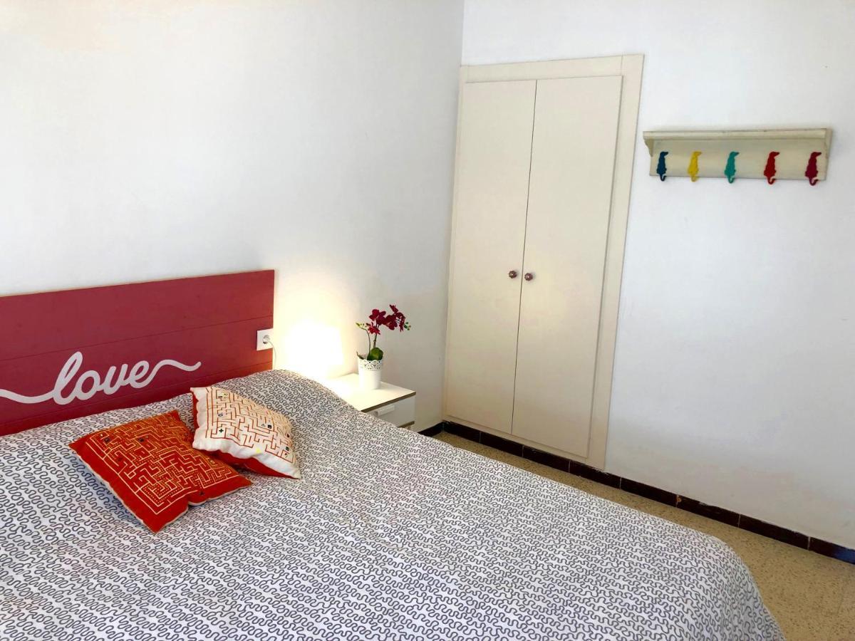 Apartamentos Aquarium. 150 Metros Playa. โรเซส ภายนอก รูปภาพ
